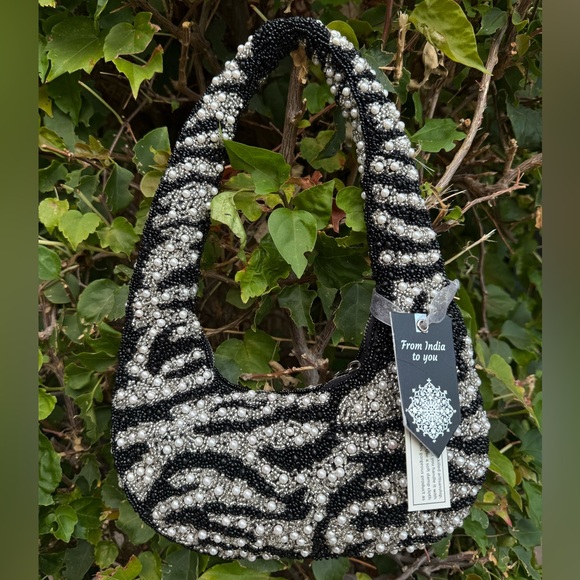 NWT Viral Zebra Black White Silver Pearl Embellished Beaded Bag Made in India - Picture 1 of 4
